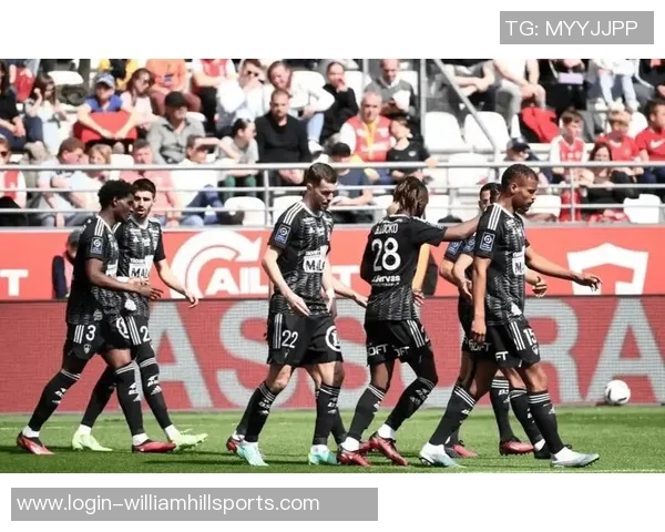 南京足球队在杯赛中的表现分析与欧冠实力对比 南京足球队在杯赛中的表现分析与欧冠实力对比